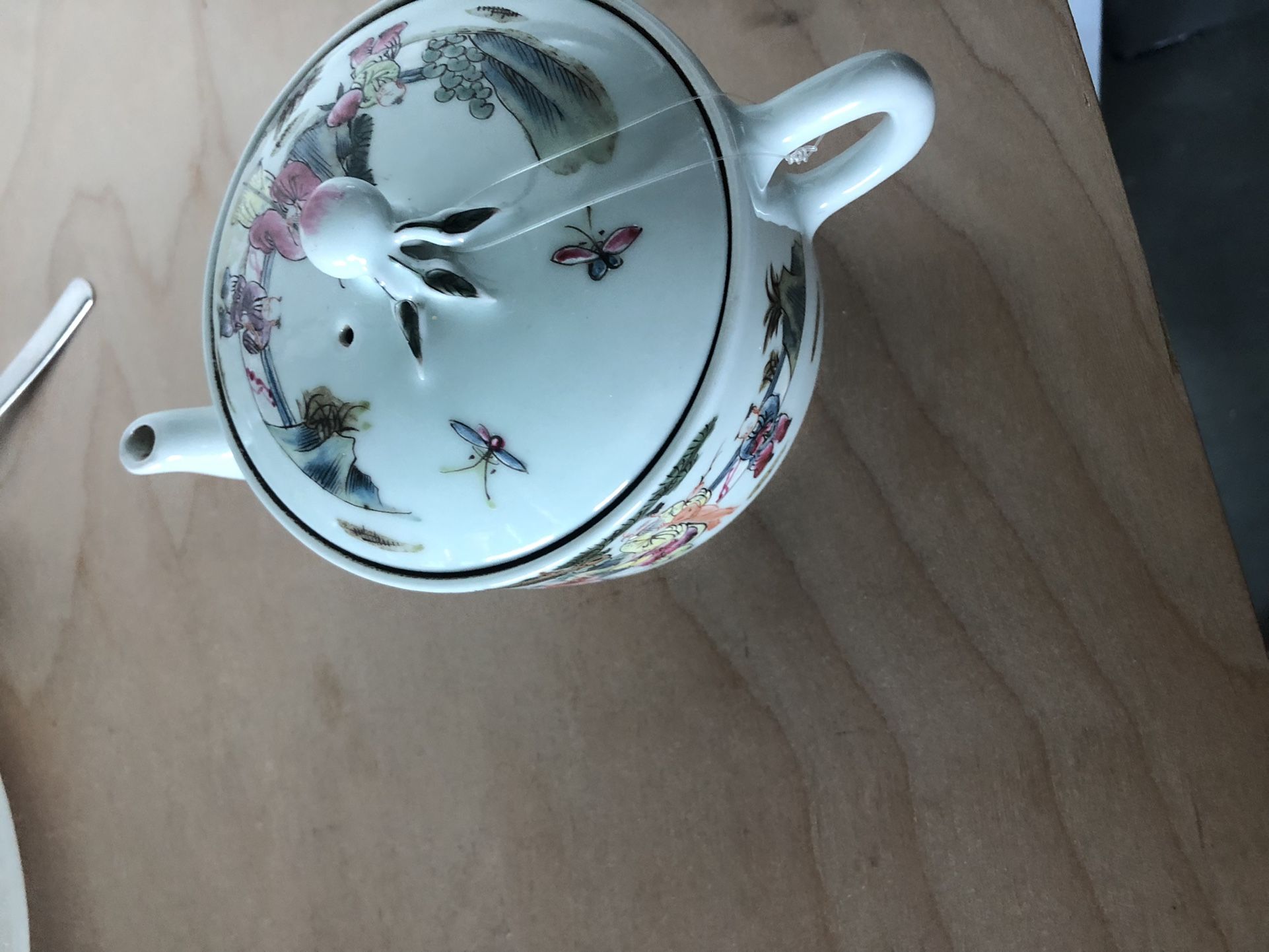 Antique Rose Family Teapot Fine China - photo 3