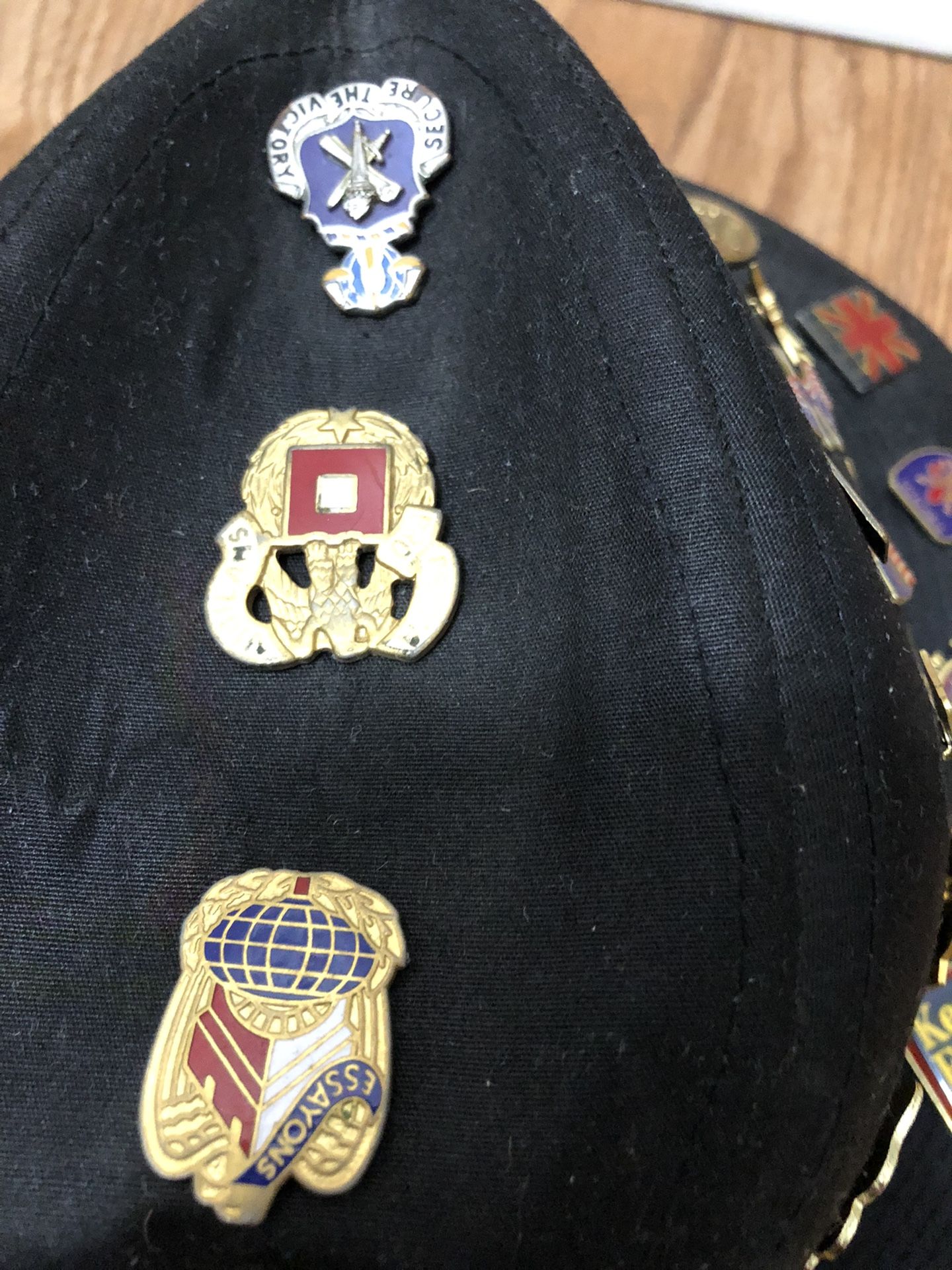 Hat With Pins - photo 4