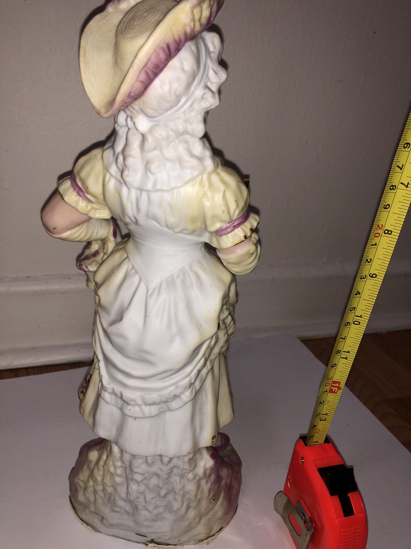 Antique Porcelain Figure - photo 4