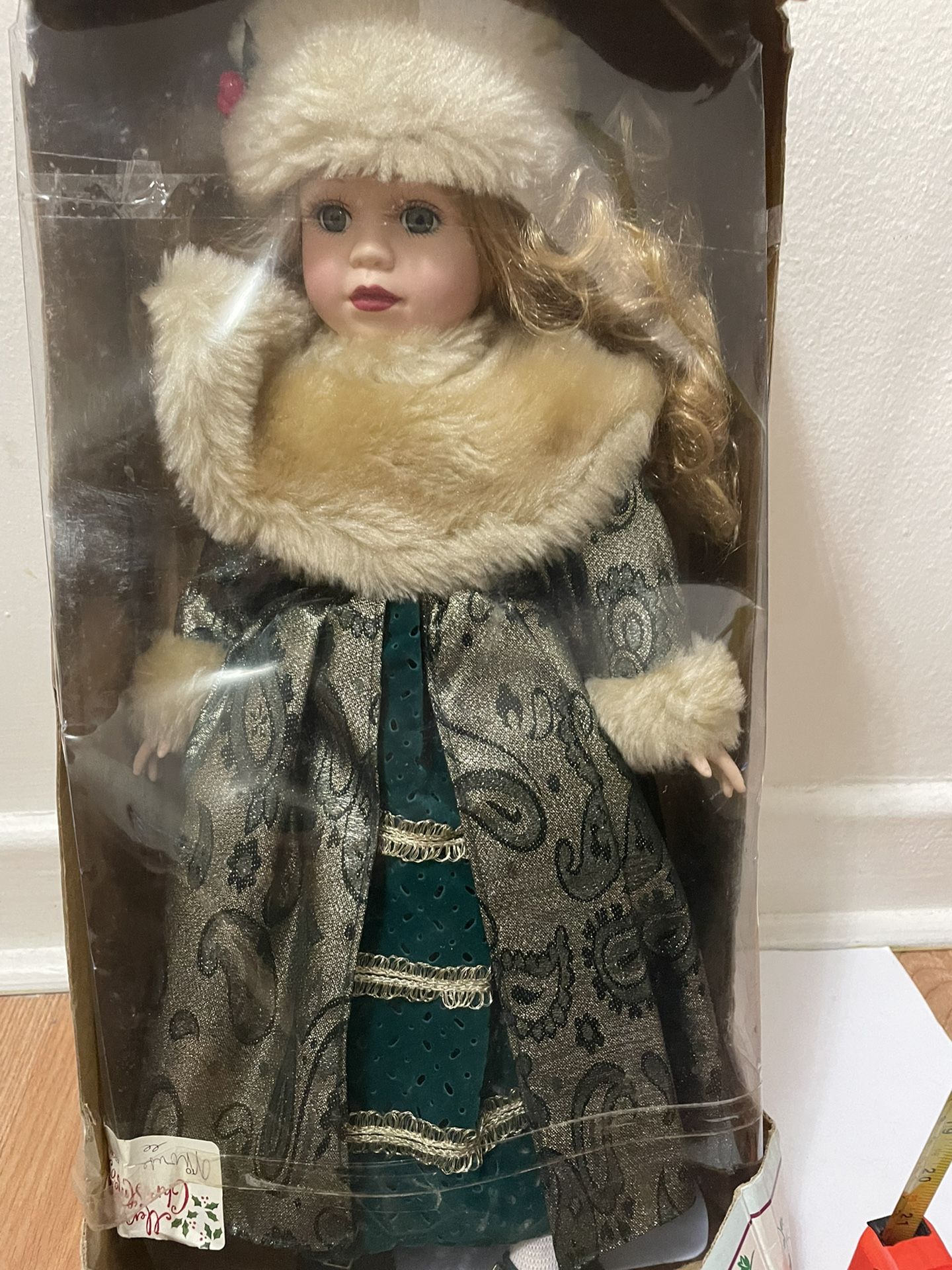 Porcelain Doll In Fur - photo 3
