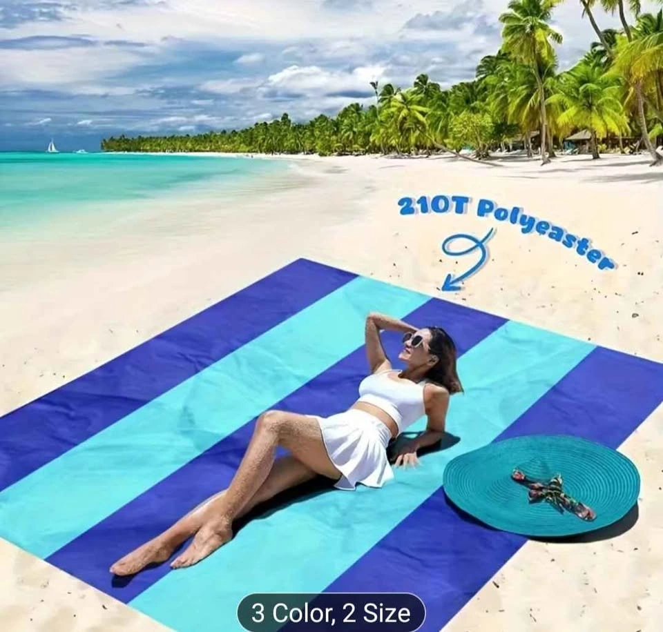Oversized Sandproof Beach Mat for 4-7 Adults - photo 2