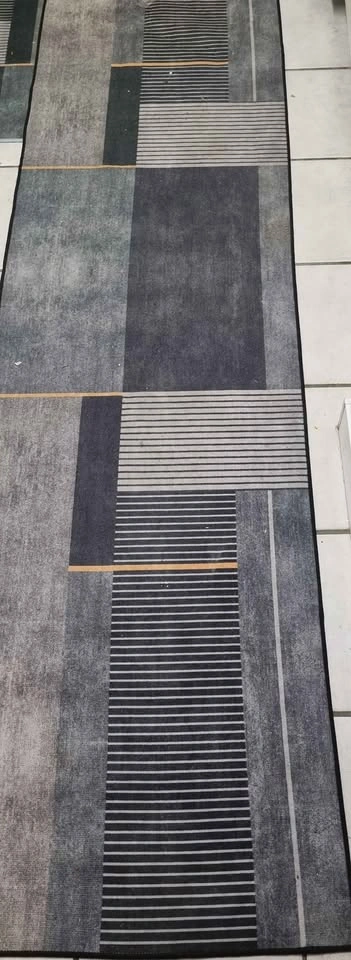 Modern REVERSIBLE Rug Set - 4 Pieces (Machine Washable) - photo 5