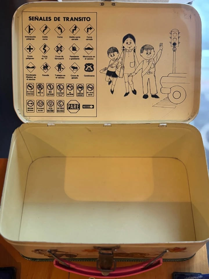 Vintage Disney Bambi Metal Lunchbox - photo 5