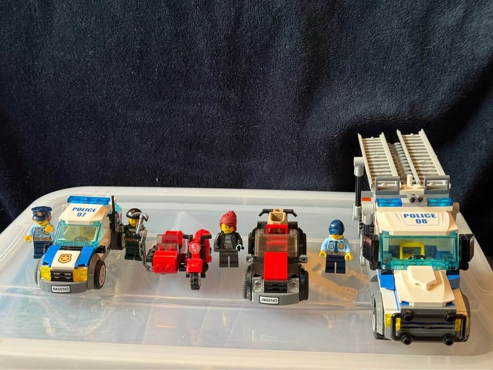 60143 - City - Auto Transport Heist (Retired) - photo 2
