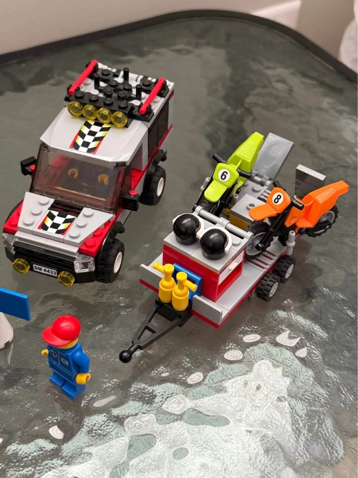 4433 - City - Dirt Bike Transporter (Retired) - photo 3