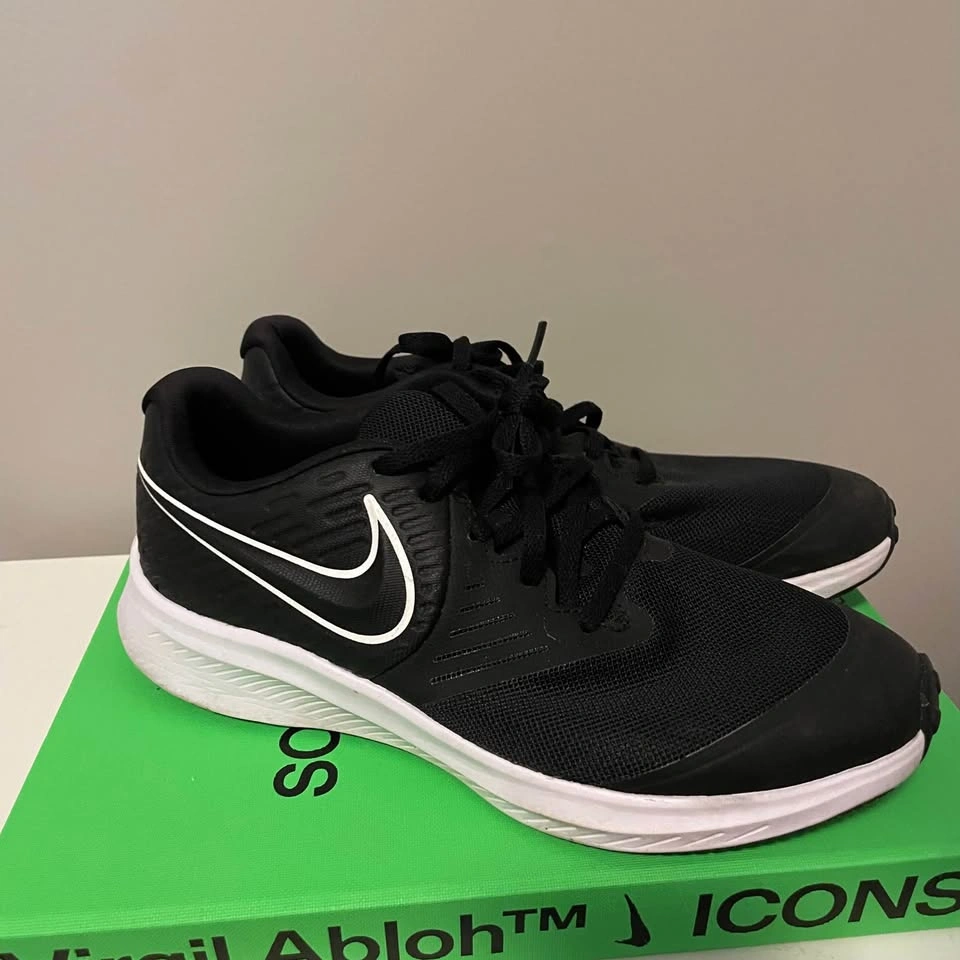 Size 7Y Nike Star Runner 2 Running Shoes - photo 2