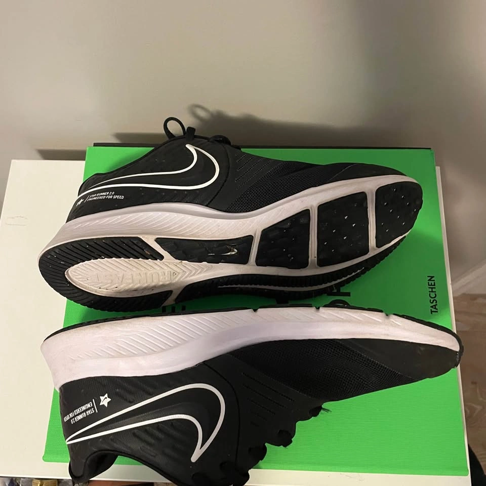 Size 7Y Nike Star Runner 2 Running Shoes - photo 3