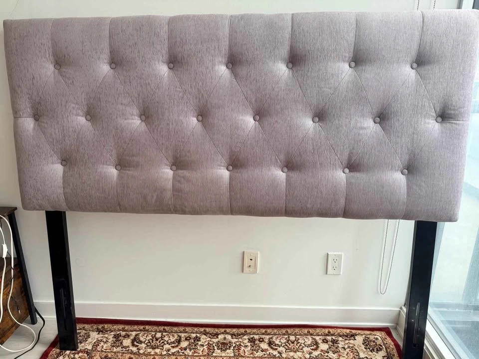 SLEEP COUNTRY Light Grey Luxury Tufted Headboard - photo 2