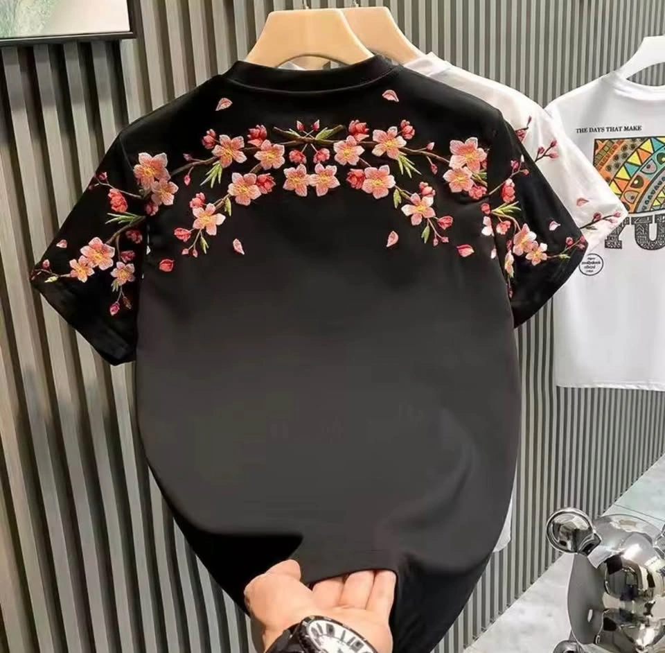Unisex Black Floral Embroidered T-Shirt – Premium Design - photo 4
