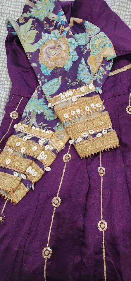 Anarkali gown with dupatta - photo 4