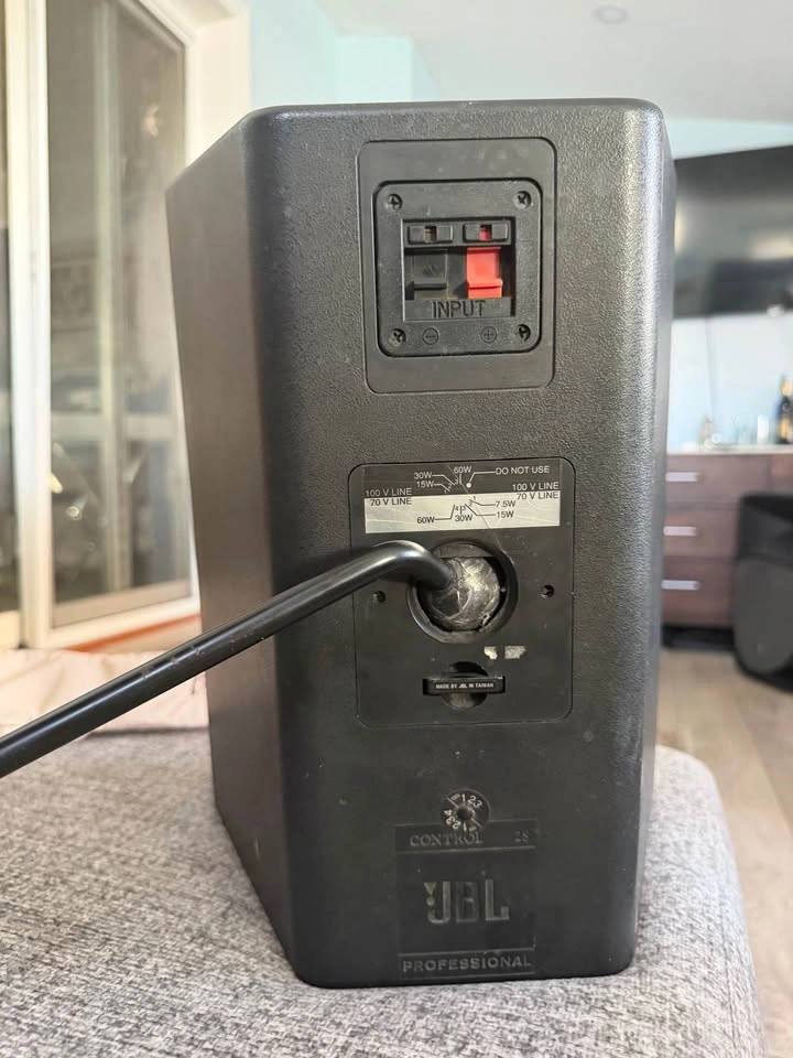 2x JBL Control 28T Speakers - Passive - photo 5