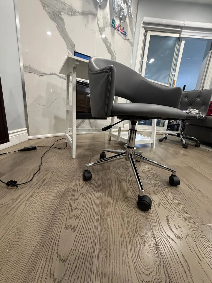 Grey Leather Office Chair – Adjustable Height - photo 2