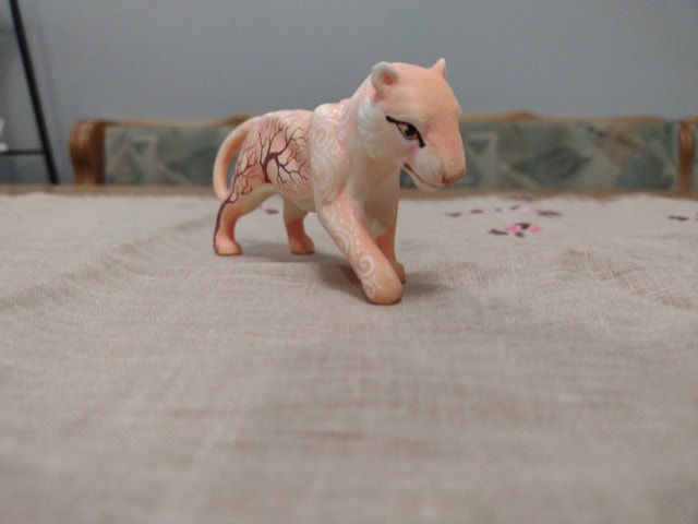 Lioness figurine - handcrafted one-of-a-kind - photo 2
