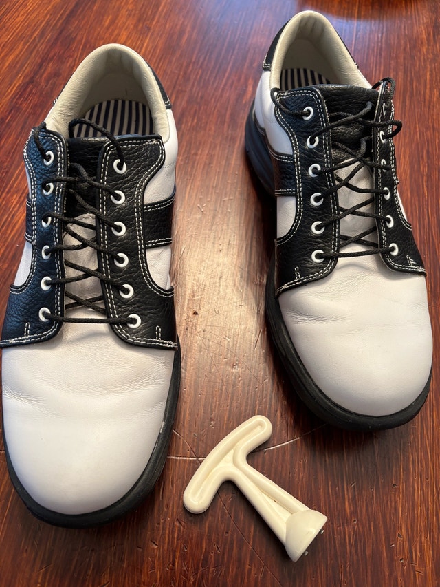 GOLF SHOES