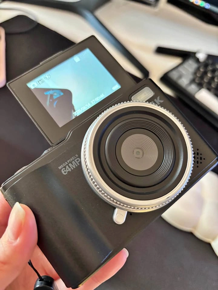 4K Digital Camera 64MP w/ SD Card