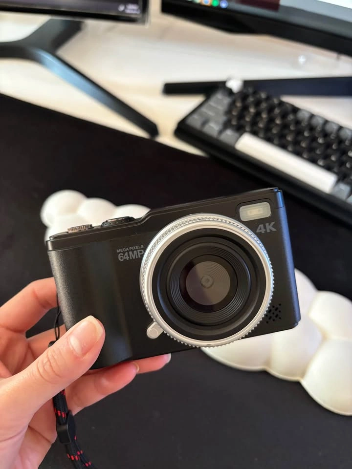 4K Digital Camera 64MP w/ SD Card - photo 2