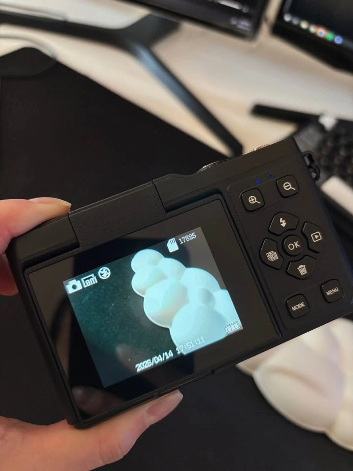 4K Digital Camera 64MP w/ SD Card - photo 4