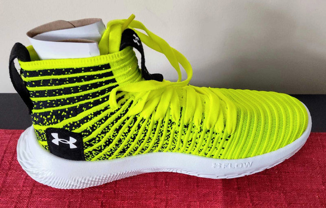 Brand new w. box Size Men's 8- unisex Under Armour Flow FUT - photo 3