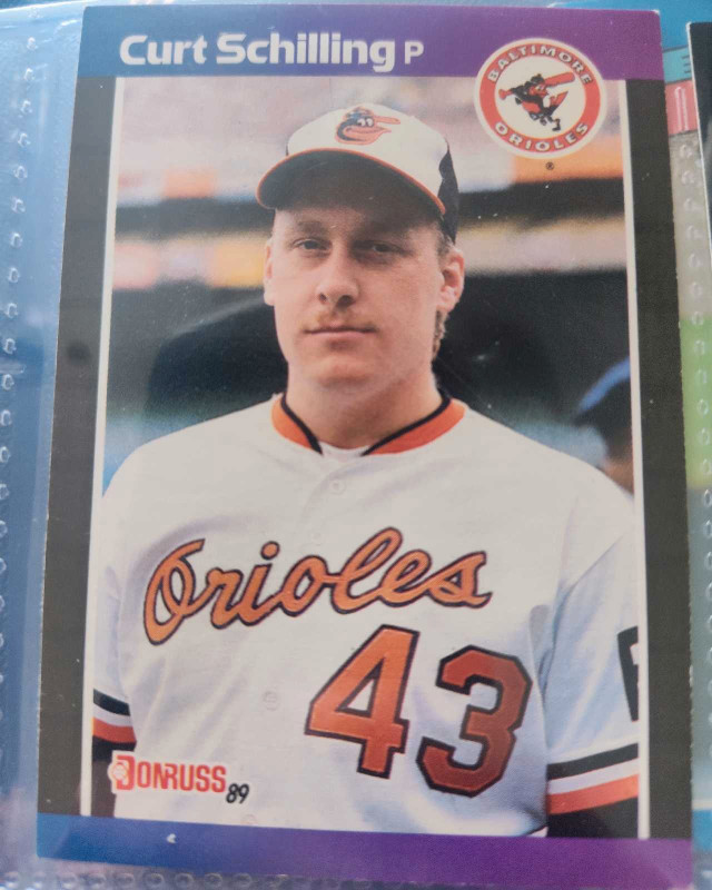 Vintage 80's & 90's Binder ofbaseball cards rookies, stars,error - photo 4