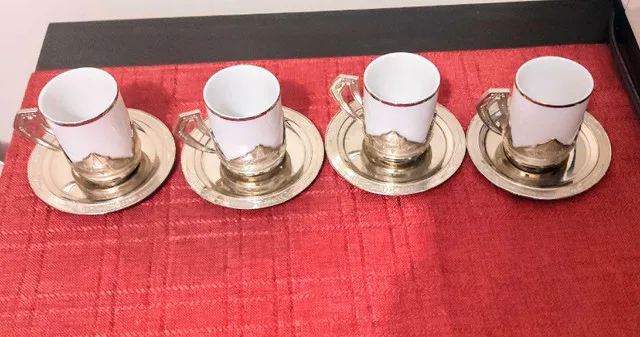 Set of 4 Italian Monopoli espresso cups, holders & saucers thumbnail