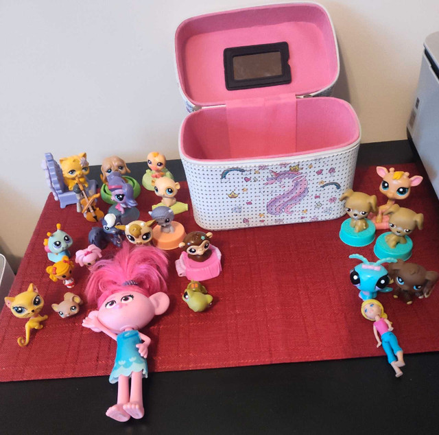 Vintage Littlest pet shop figures with rares & more