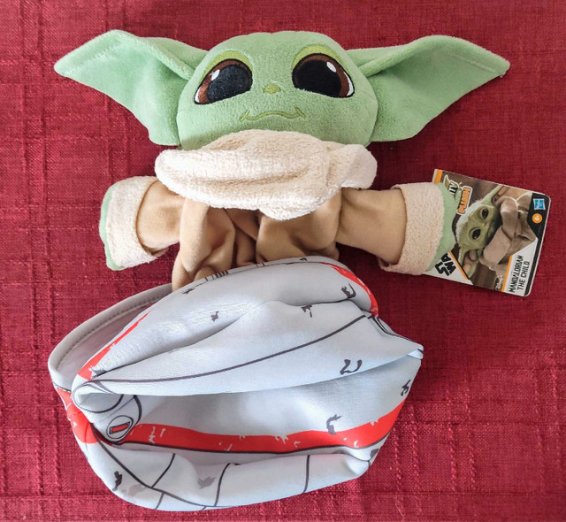 Disney Star Wars Baby Yoda Hideaway Plush