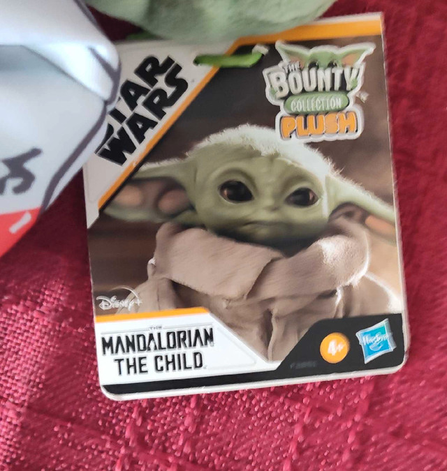 Disney Star Wars Baby Yoda Hideaway Plush - photo 2
