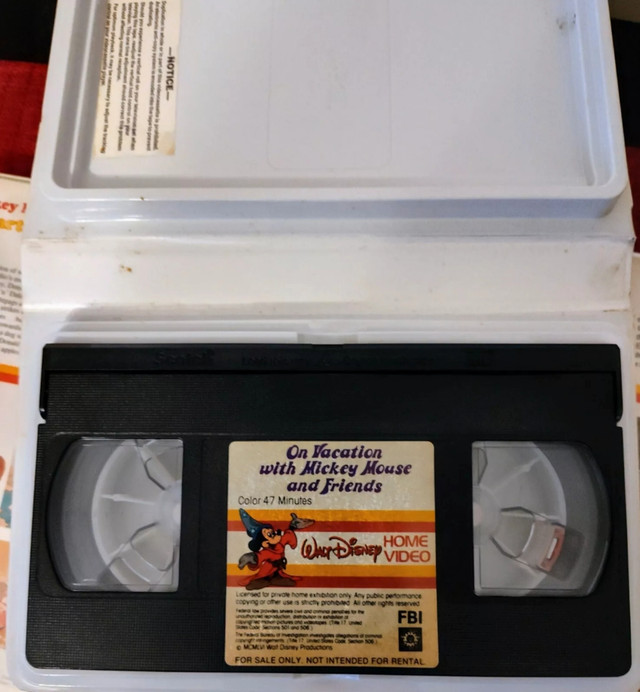 Walt Disney Home Video On A Vacation With Mickey Mouse - photo 2