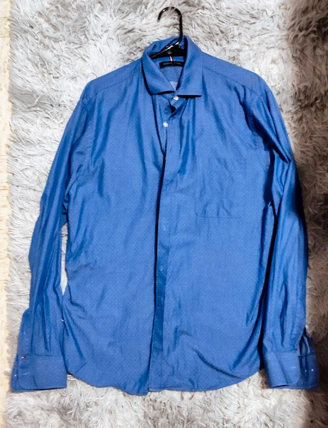 Men's Tommy Hilfiger button up shirt size XL thumbnail