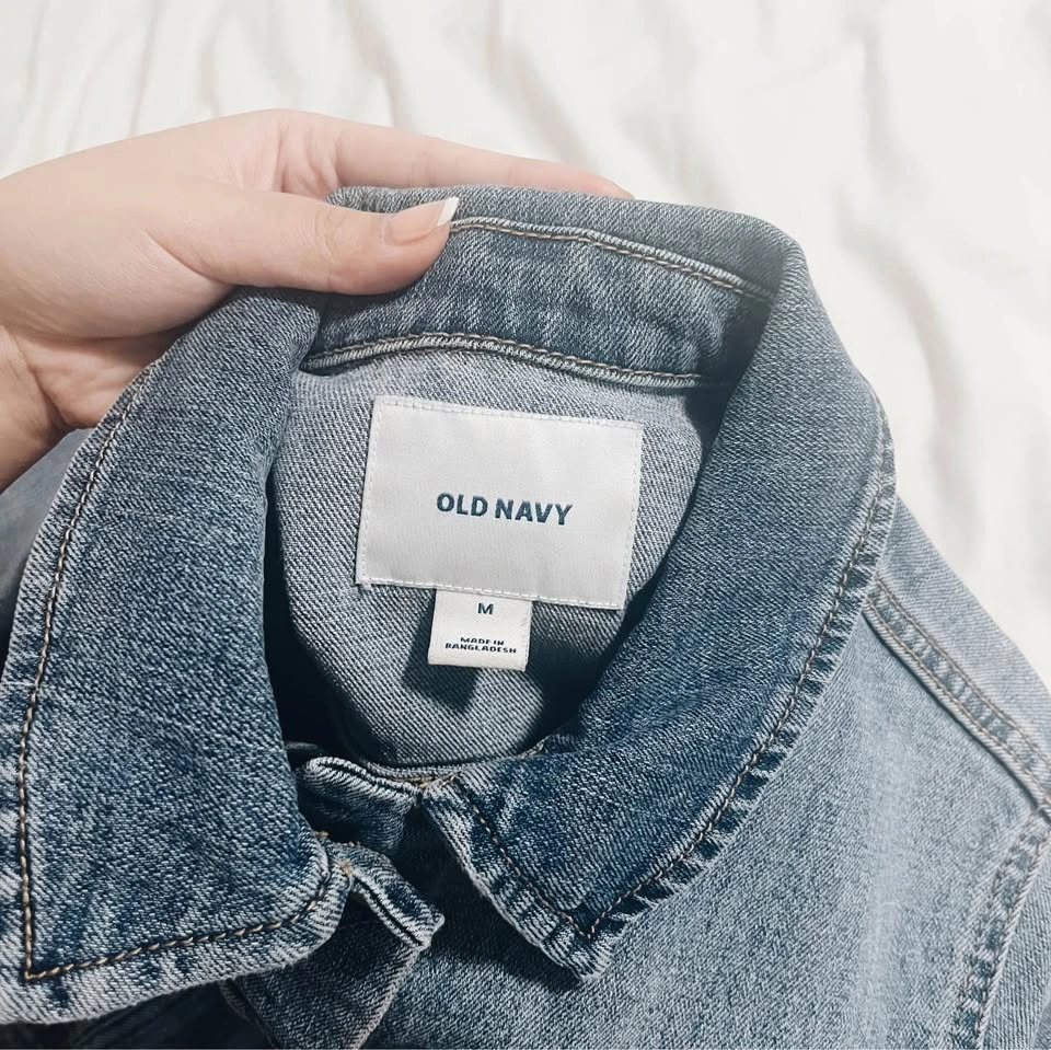 Old Navy Classic Medium-Wash Jean Jacket - photo 3