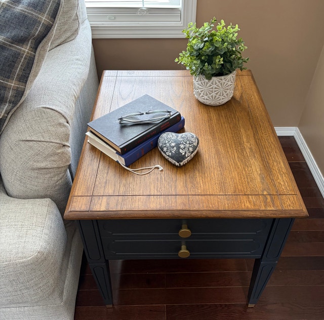 Refinished Wood End Table – Modern Black & Wood – Made in Canada - photo 3