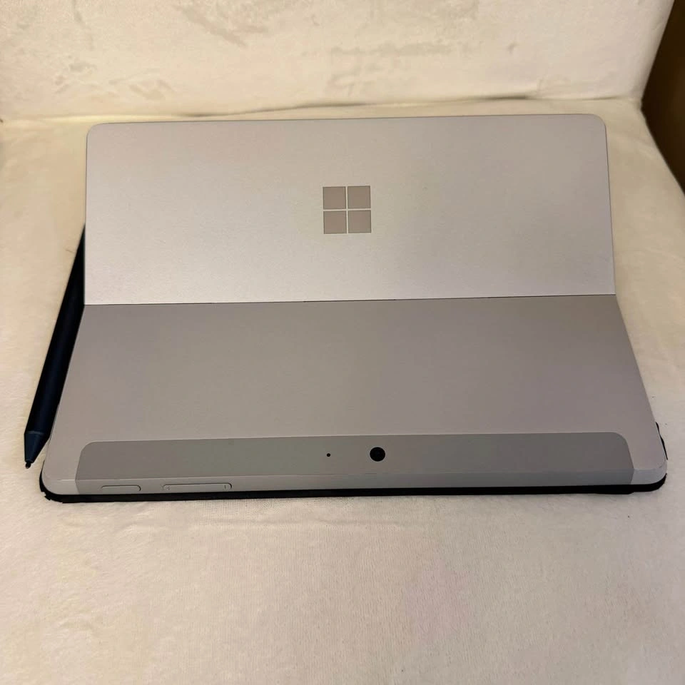 Microsoft Surface Go - Great Condition - photo 2