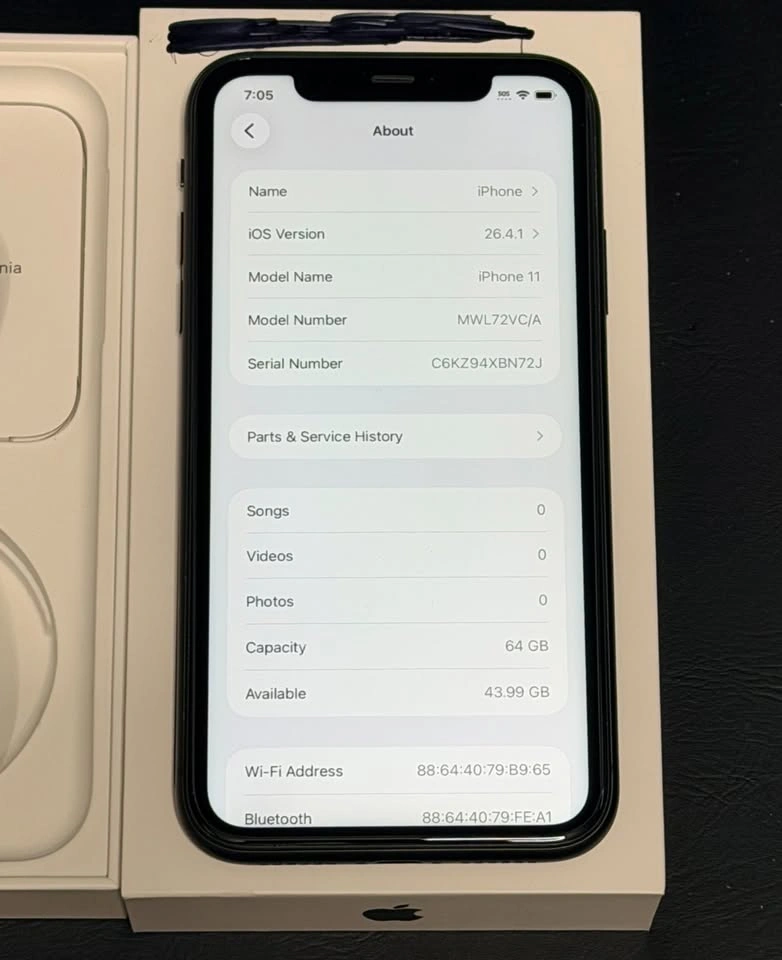 Like New, Unlocked Apple iPhone 11 - 95% Battery Health! - photo 2