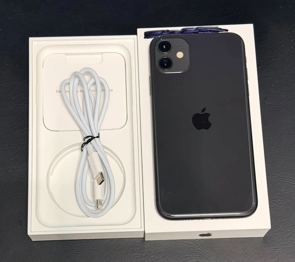 Like New, Unlocked Apple iPhone 11 - 95% Battery Health! - photo 5