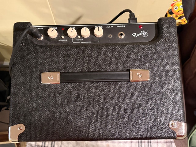 Fender Rumble 25 Bass Guitar Amplifier - photo 2