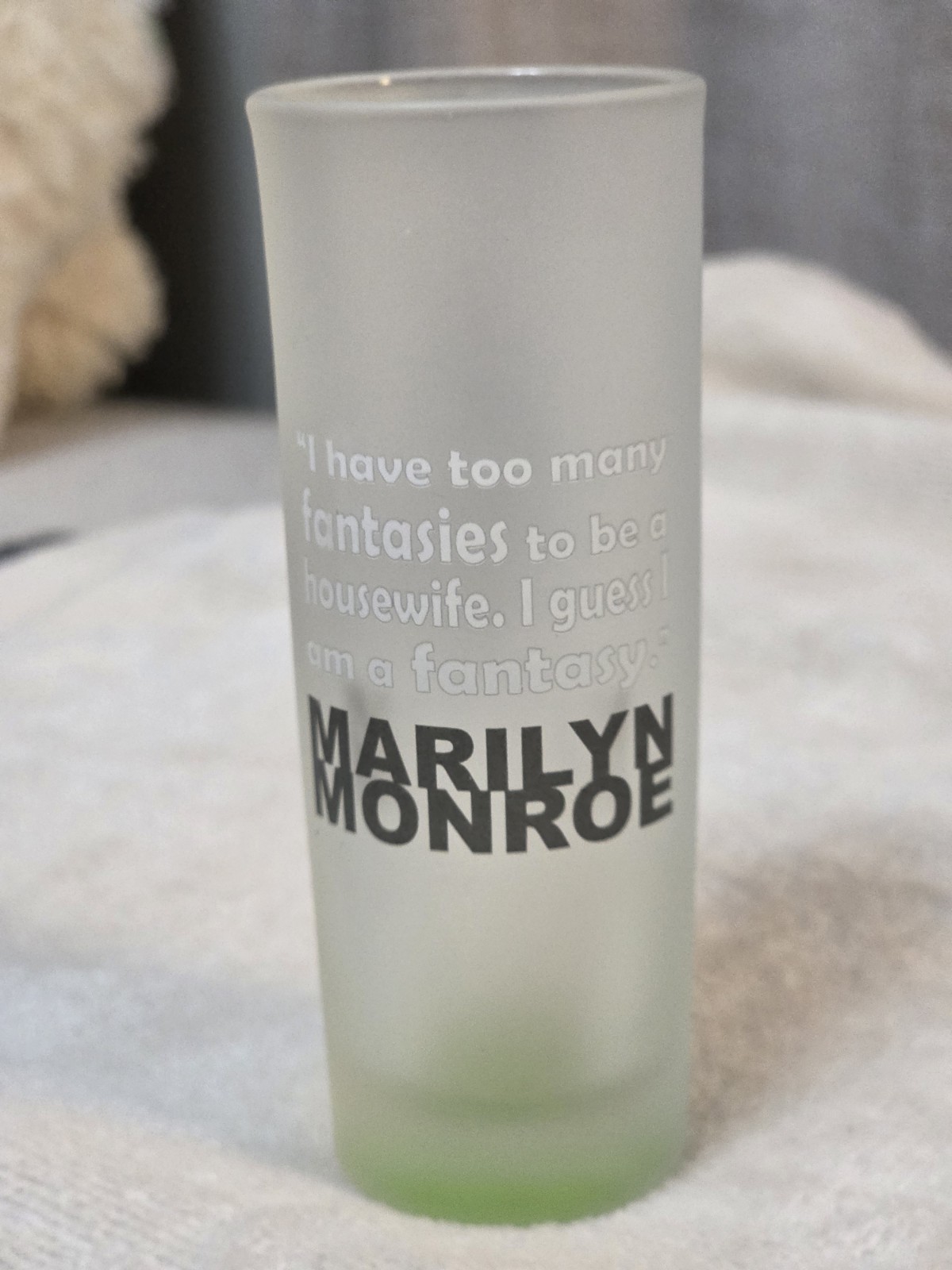 Marilyn Monroe Shot Glass - photo 2