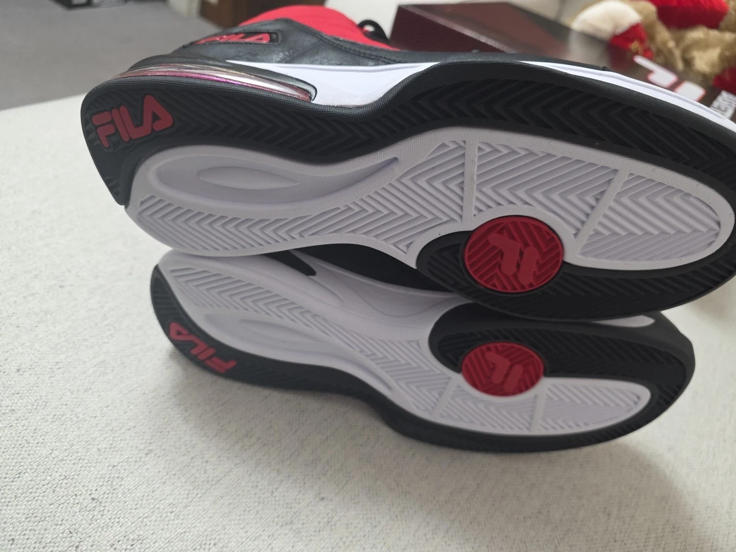 Fila Mens MB Black Size 11 Red Athletic Sneakers - photo 4