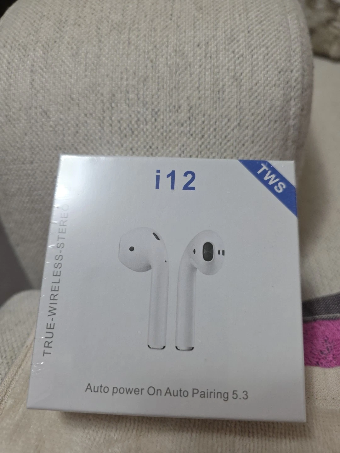 Off Brand i12 Auto Power on and Auto Pairing 5.3