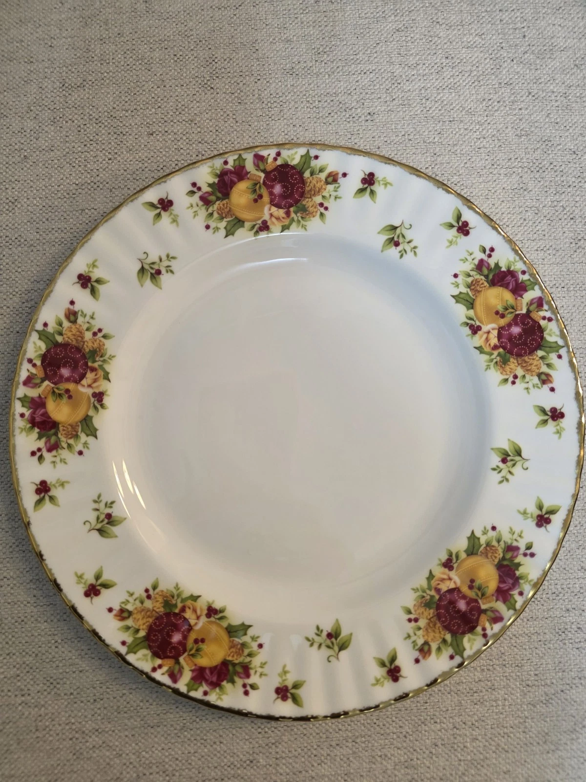 Royal Albert Old Country Roses 10 1/4" Dinner Plates (Set of 4)