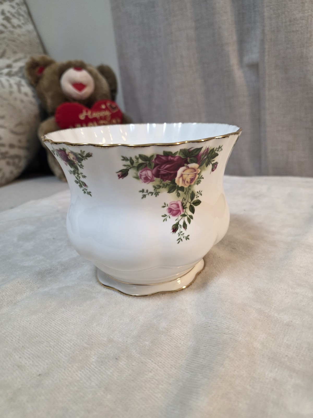 Vintage 1962 Royal Albert Old Country Roses Cache Pot Planter