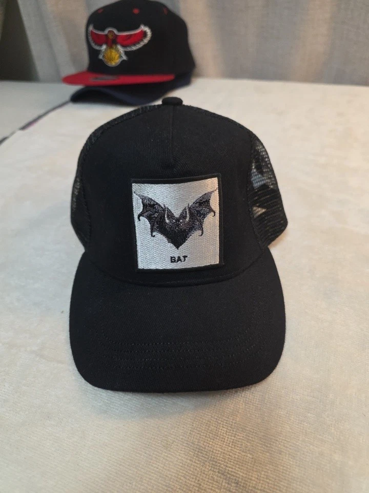 Bat Embroidered Baseball Cap Snapback Trucker Style Unisex Outdo