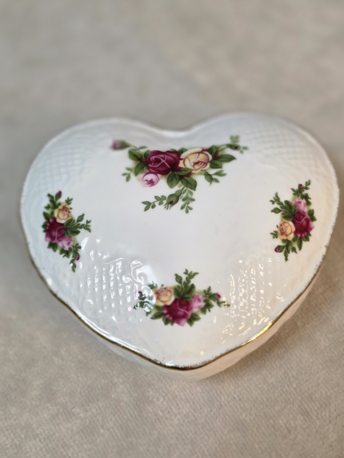 Royal Albert Old Country Roses Victorian Heart Trinket Box
