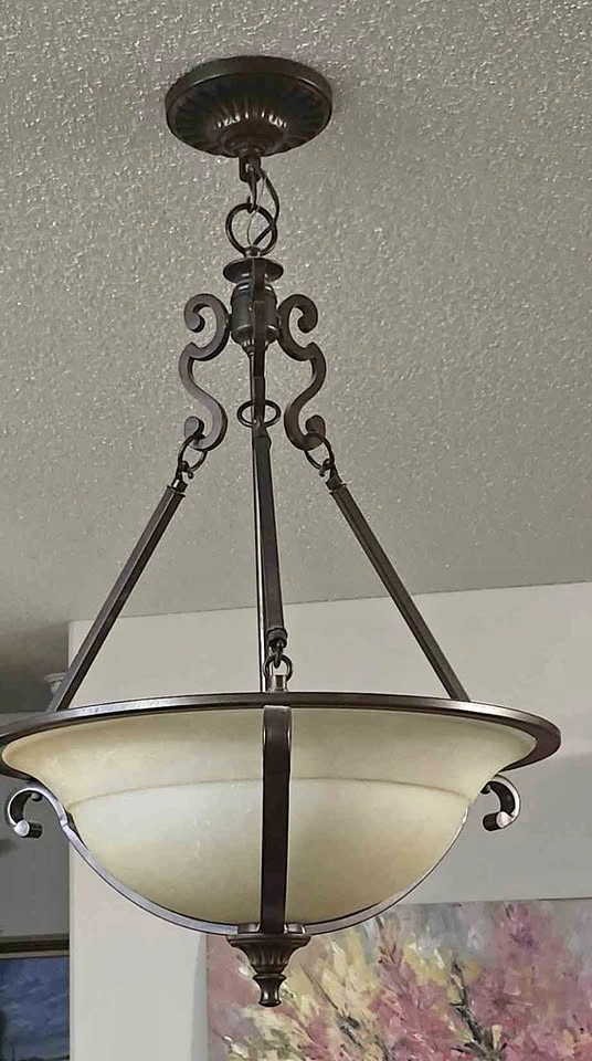 Traditional style ceiling chandelier light fixture