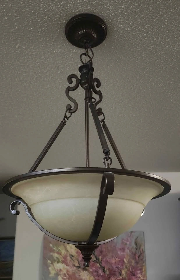 Traditional style ceiling chandelier light fixture - photo 2