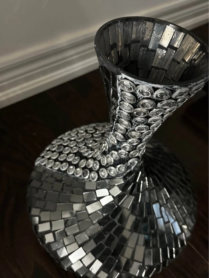 Beaded Silver Textured Decorative Vase - photo 2