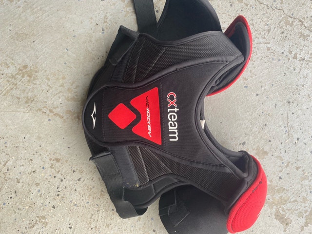 Hockey Shoulder Pads - Youth Large