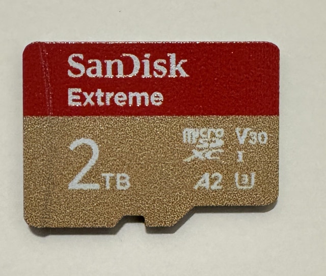 2TB SanDisk Extreme microSD – FAST + HUGE STORAGE