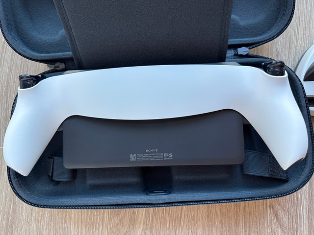 PlayStation Portal with box – Like New + Extras - photo 3
