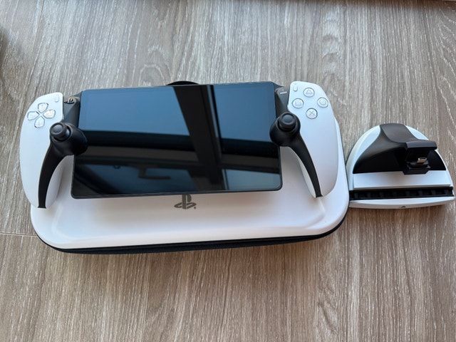PlayStation Portal with box – Like New + Extras - photo 4