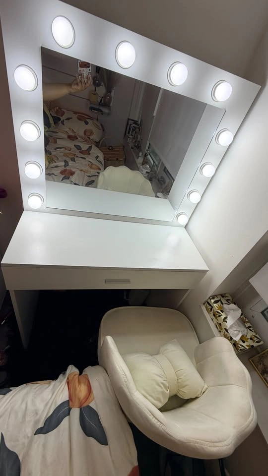Make-Up Vanity for Sale - photo 3